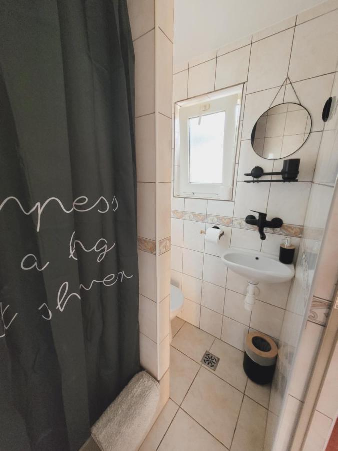 Anna 1 Apartment Ниешорце Екстериор снимка